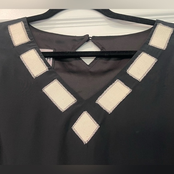 SMITH Black Elegant Long Sleeve Blouse Top With White Geometric Appliqué Size S - Picture 5 of 8